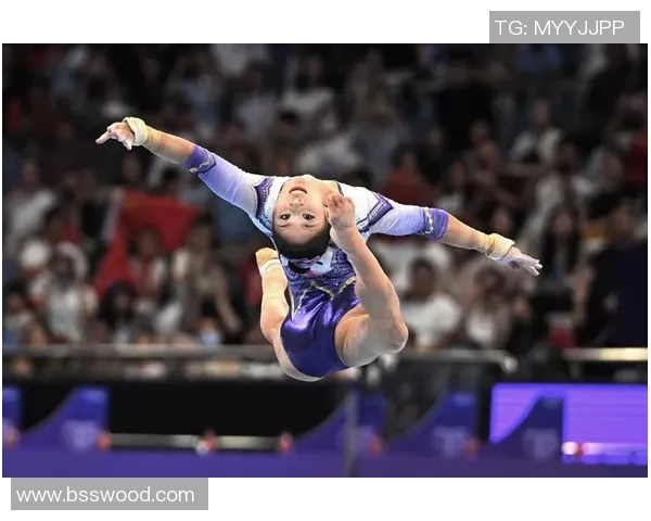 竞技体操赛事精彩纷呈 各国选手激烈角逐夺金梦想